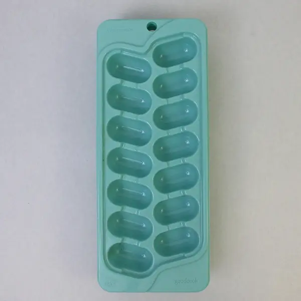 Set of 4 Ice Cube Trays Flexible Stackable Plastic for Kitchen Bar