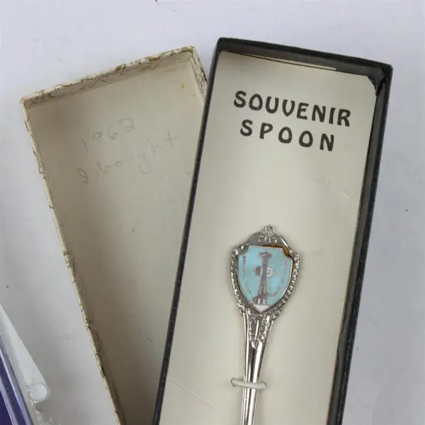 Lot of 2 Seattle WA Souvenir Spoons - Space Needle World's Fair 2001