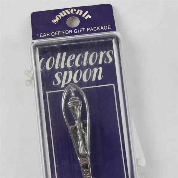 Lot of 2 Seattle WA Souvenir Spoons - Space Needle World's Fair 2001
