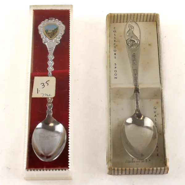 Lot of 2 Collectible Souvenir Spoons Enchanted Forest & Sea Lion Caves Oregon