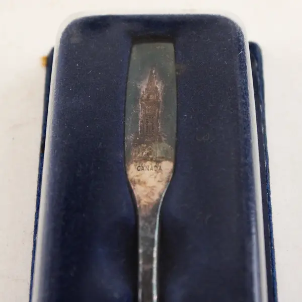 Vintage Canada Souvenir Silver-Plate Spoon Collectible 5in