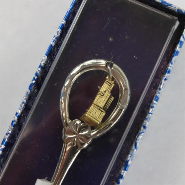 Vintage Chicago Willis Tower Souvenir Spoon with Charm on Handle