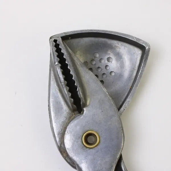 Vintage Williamson Aluminum Citrus Squeezer Juicer - One-Piece Collectible