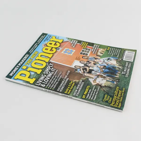 The New Pioneer Magazine Summer 2015 Living Simply & Loving It Good Condition