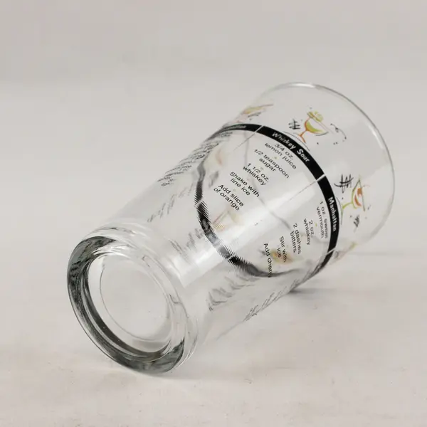 Vintage Pint Drinking Glass w/ 7 Cocktail Recipes & Graphics