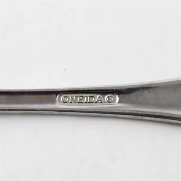 Serif by Oneida Flatware Mixed Lot 1 Salad Fork, 1 Tablespoon Pre-owned