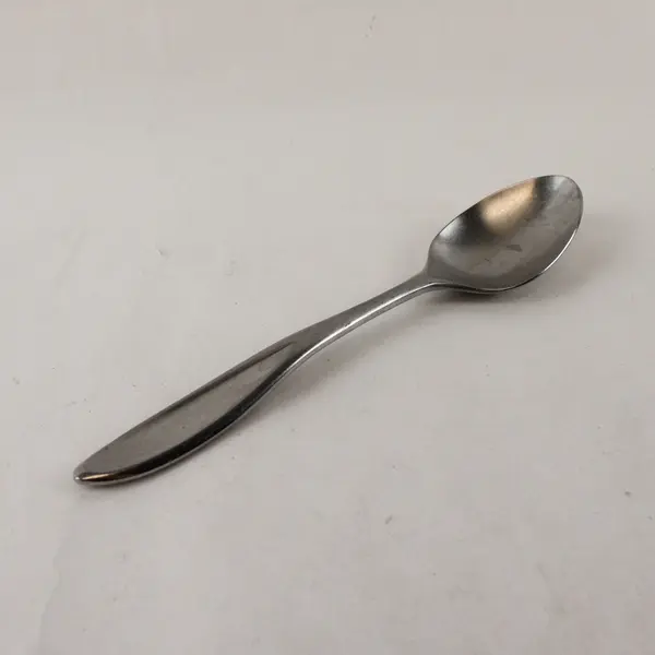 Yamazaki Toscany Solari Glossy Stainless Steel Dinner Spoon 7.5 in