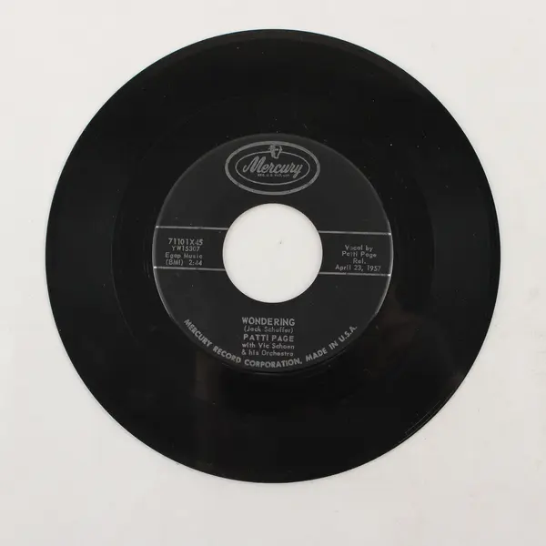  Patti Page Wondering / Old Cape Cod 7" Vinyl Record