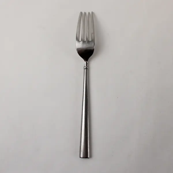 World Table Cimarron 8in Stainless Steel Dinner Fork