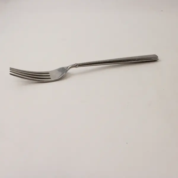 World Table Cimarron 8in Stainless Steel Dinner Fork