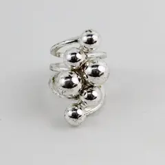 Silver Tone Chunky Ring With 6 Ball Shapes Size 5.5