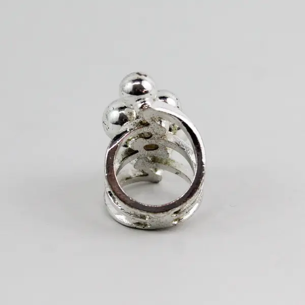 Silver Tone Chunky Ring With 6 Ball Shapes Size 5.5