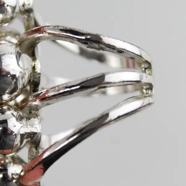 Silver Tone Chunky Ring With 6 Ball Shapes Size 5.5