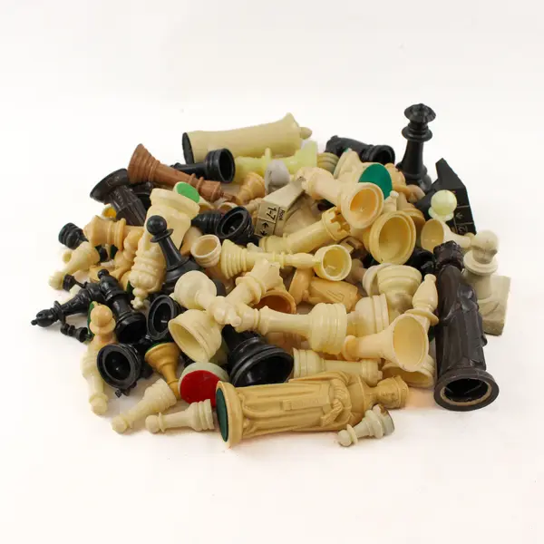 1+ Lb Mixed Lot Plastic Chess Pieces DIY Crafts