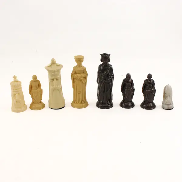 1+ Lb Mixed Lot Plastic Chess Pieces DIY Crafts