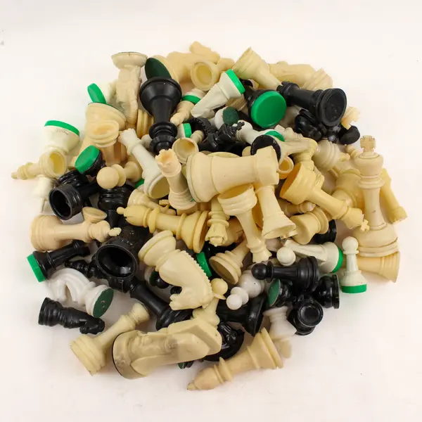 1+ Lb Mixed Lot Plastic Chess Pieces DIY Craft Projects