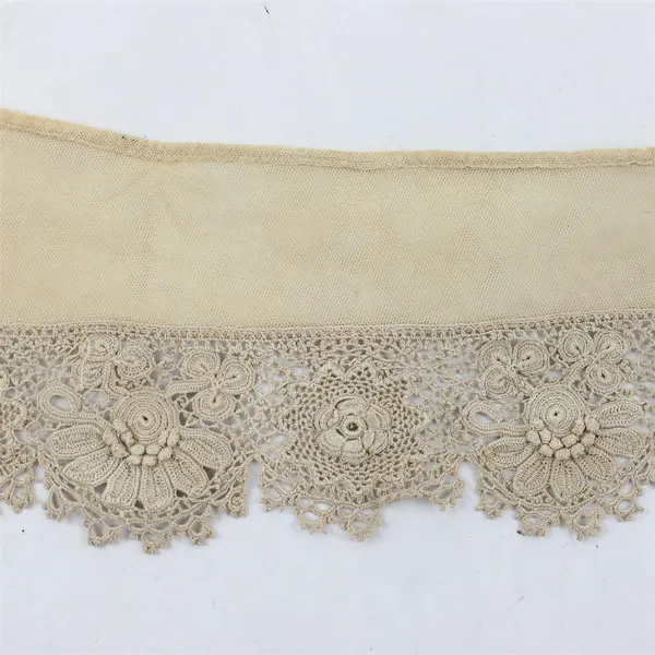 Vintage Ecru Scalloped Edge Crochet Lace Trim 44"