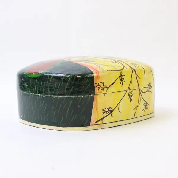 Vintage Kashmir Hand-Painted Lacquered Jungle Trinket Box Collectible