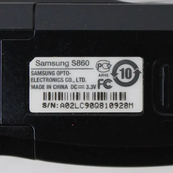 Samsung S Series S860 8.1MP Digital Camera & Case - Black