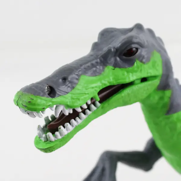 Light Up and Roaring Dinosaur Toy Works