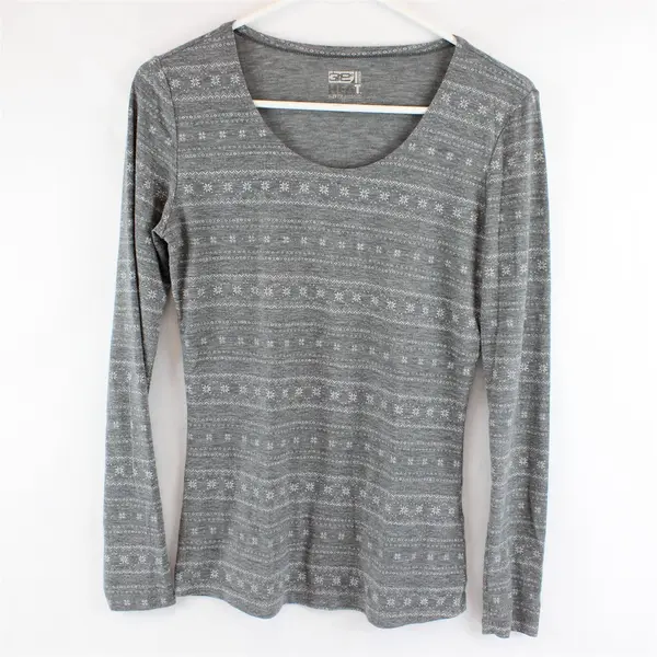 32 Degree Heat Gray/White Snowflake Pattern Long Sleeve Top Women's Size M