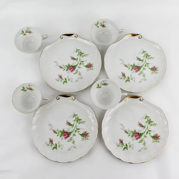 Set Of 4 Ucagco Ceramic Moss Rose snack plates And Cups Japan 