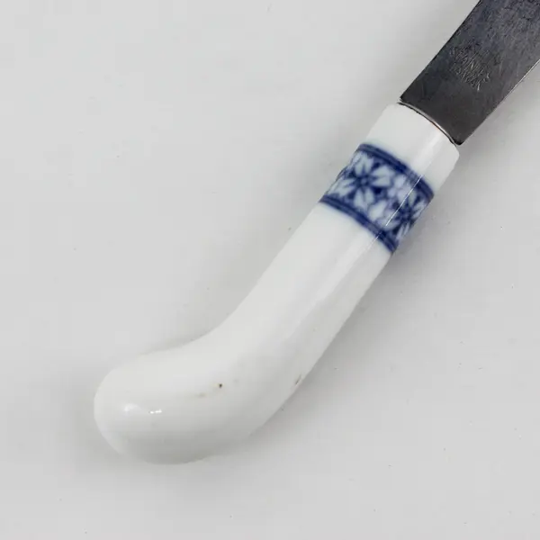 VTG Ceramic Handle Cheese/Butter Spreader w/Blue Floral Pattern