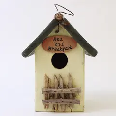 Vintage Wooden Birdhouse Rustic Bed & Breakfast Garden Decor