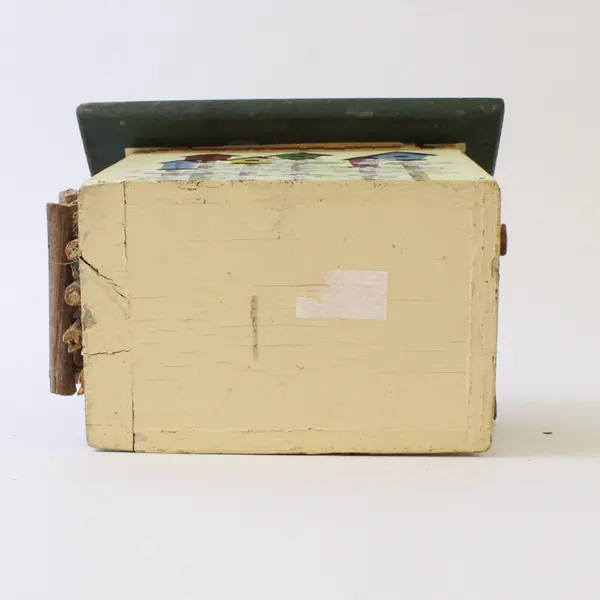 Vintage Wooden Birdhouse Rustic Bed & Breakfast Garden Decor