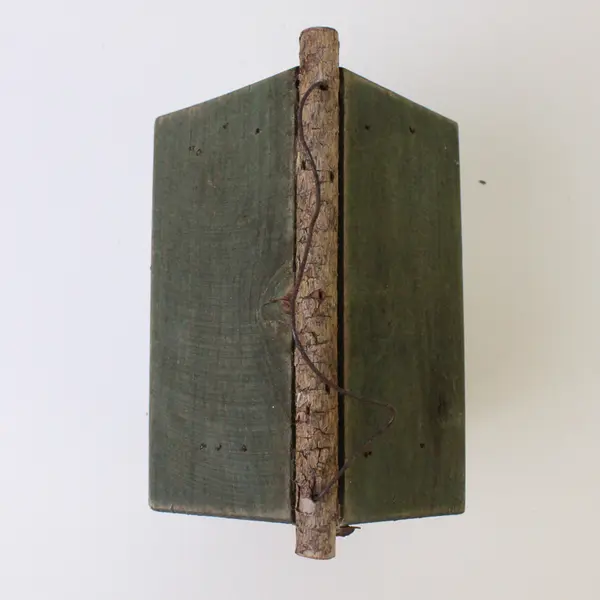 Vintage Wooden Birdhouse Rustic Bed & Breakfast Garden Decor