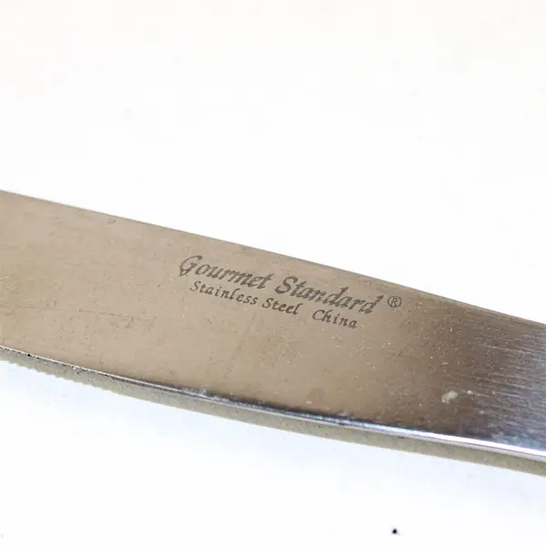 Lot of 3 Gourmet Standard Dinner Knives Pattern Unknown Stainless Steel China