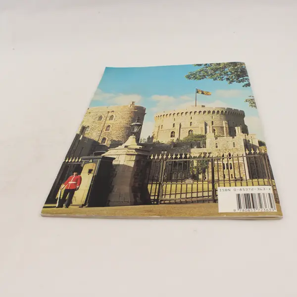 Windsor Castle by Robin Mackworth-Young Paperback Book
