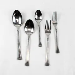 Mixed lot of  5 International 18/10 Stainless Flatware in the pattern INS330