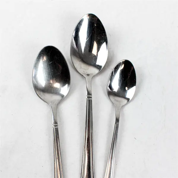 Mixed lot of  5 International 18/10 Stainless Flatware in the pattern INS330