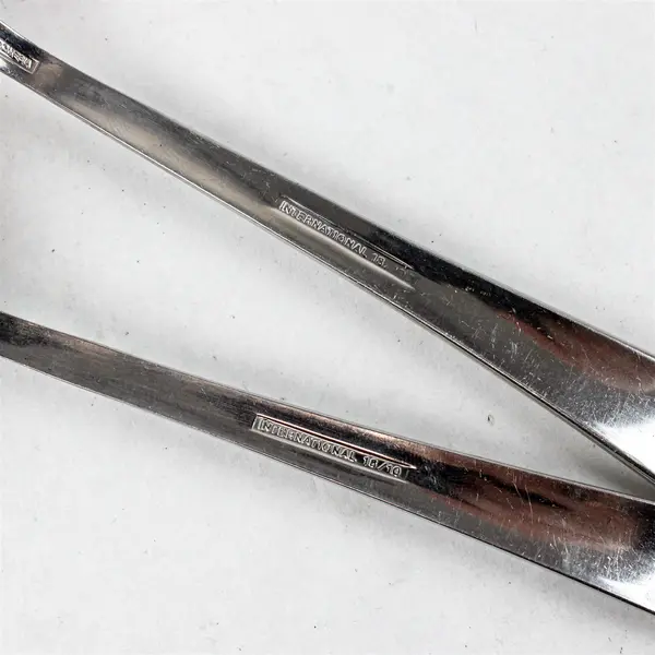 Mixed lot of  5 International 18/10 Stainless Flatware in the pattern INS330