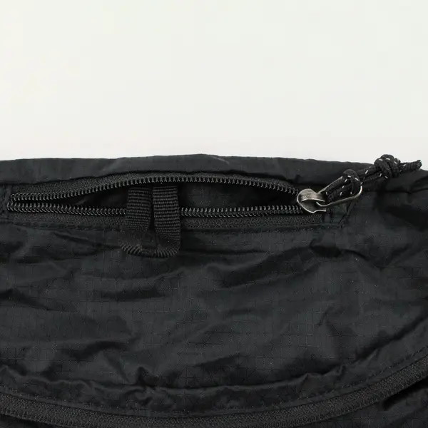 Columbia Solid Black Color Lightweight Packable Fanny/Hip Pack Zipper Closures