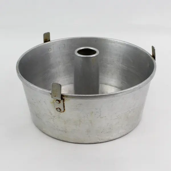 Wear-Ever Footed Aluminum 10" x 4" Angel Food Round Fluted Cake Pan No 2744