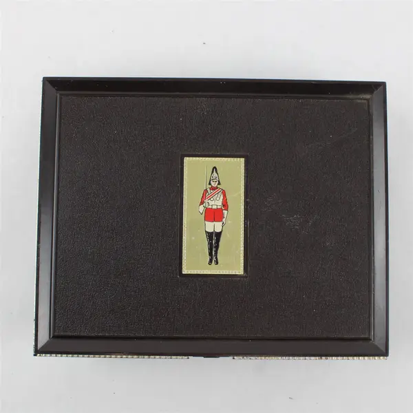 Vintage House of Windsor Palmas Empty Brown Plastic Cigar Box: 10" x 7-1/2" x 3"