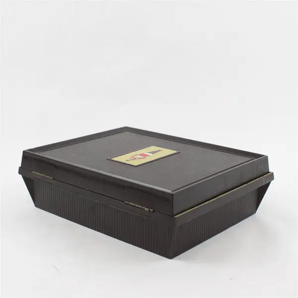 Vintage House of Windsor Palmas Empty Brown Plastic Cigar Box: 10" x 7-1/2" x 3"