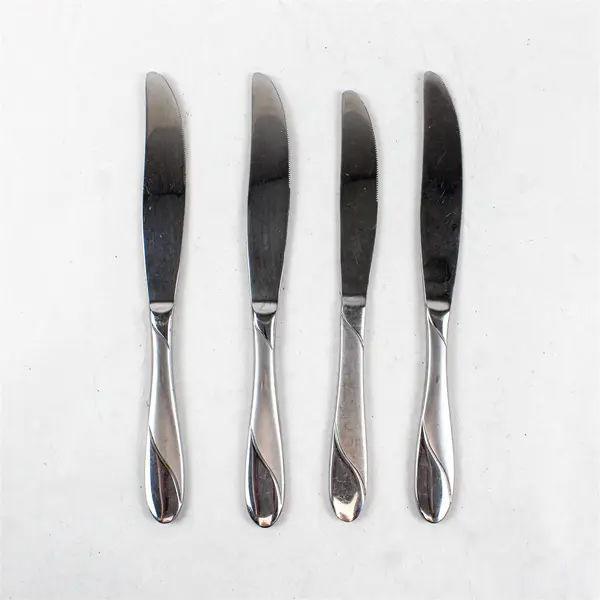 Lot of 4 Home Swirl Sand Stainless Dinner Knives Made in China