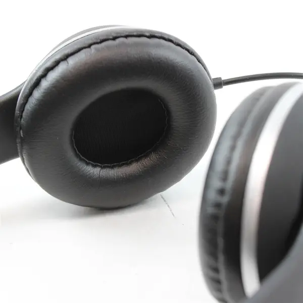 iLive Black Wired Headphones with Adjustable Band 