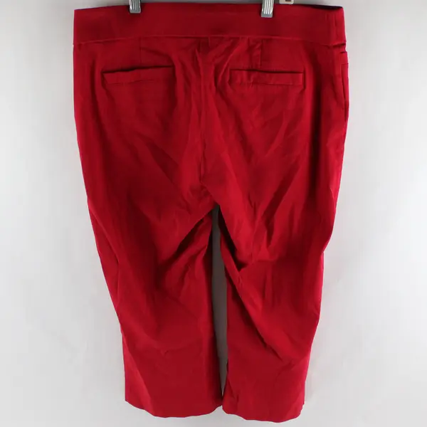 Briggs Bright Red Pull-On Capris Women's Size 10