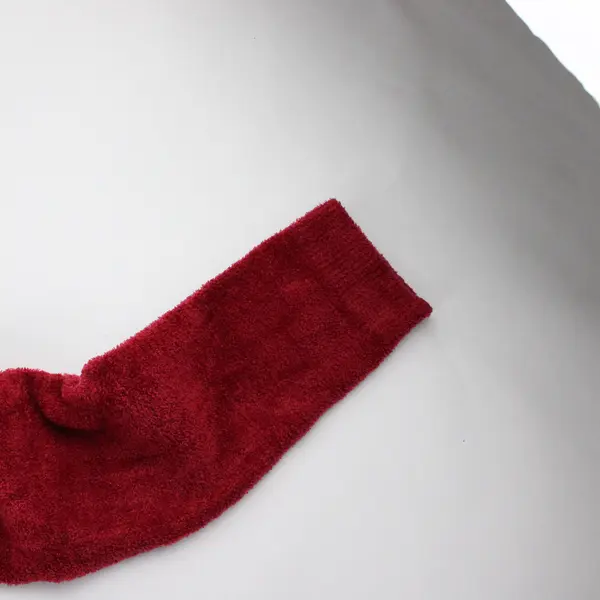 Evie Red Fuzzy V-Neck Pullover Sweater Women's Medium