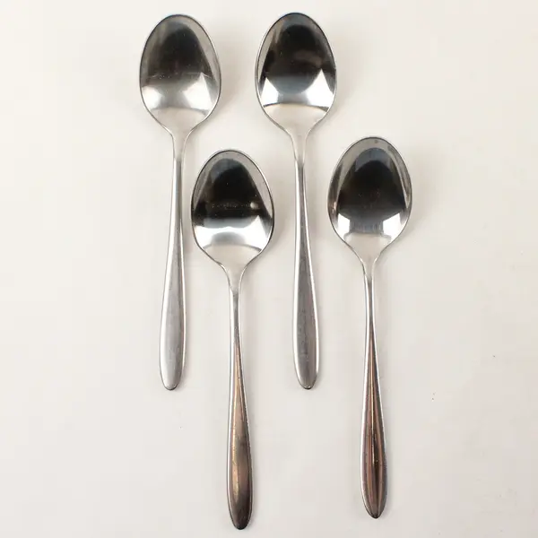 Lot of 4 Retroneu Cascade Stainless Steel Teaspoons 6"