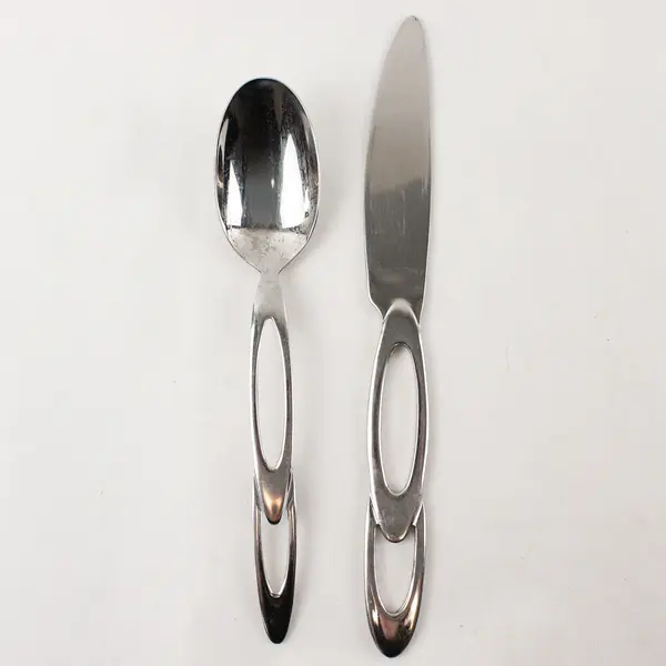 Lot of 2 Retroneu Double Loop Stainless 9.5" Dinner Knife and 8" Oval Soup Spoon