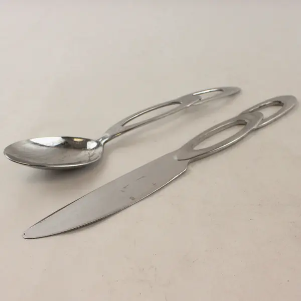 Lot of 2 Retroneu Double Loop Stainless 9.5" Dinner Knife and 8" Oval Soup Spoon