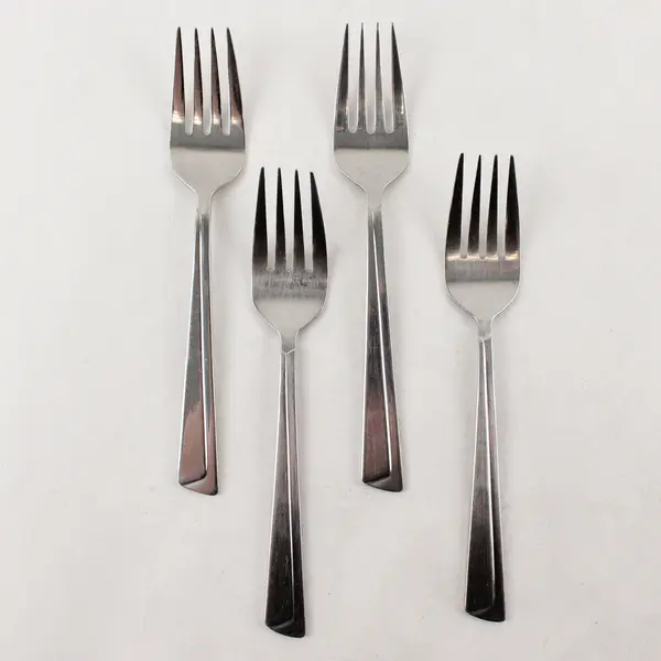 Lot of 4 Retroneu Concept Stainless Steel Salad Forks 6.5"