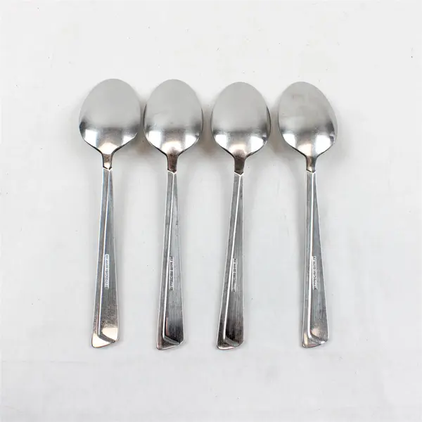 Lot of 4 Retroneu Concept Stainless Steel Oval Soup Spoons 7.5"