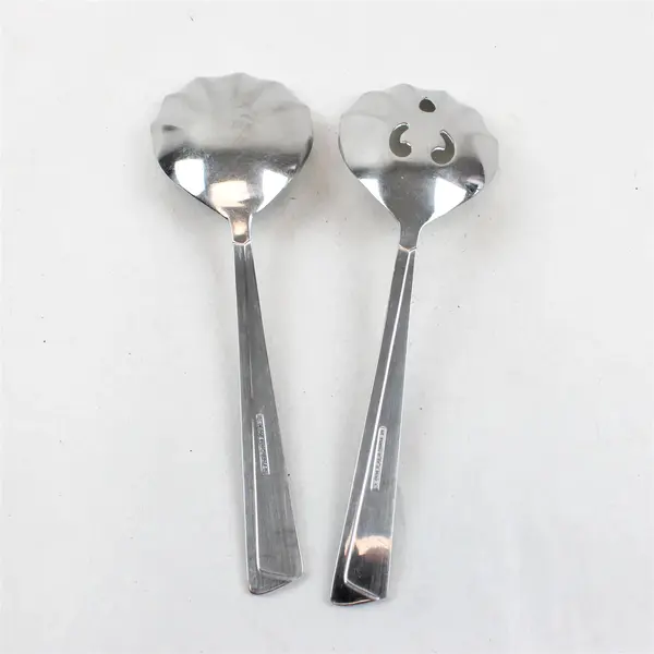 Lot of 2 Retroneu Stainless Steel Shell Serving Spoons 8.5"
