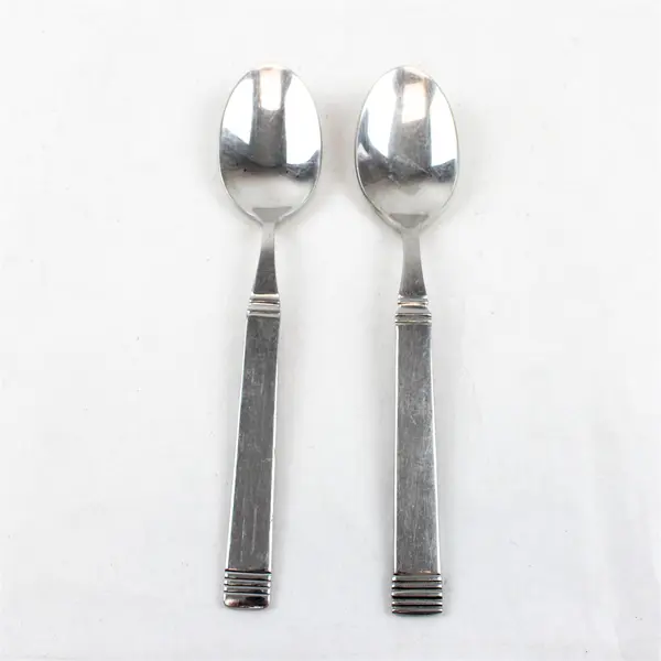 Lot of 2 Pfaltzgraff Nuance 8" Stainless Steel Oval Soup Spoons